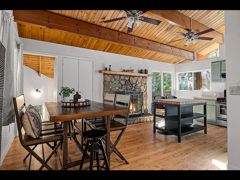 459 Clubhouse Dr — Photo 6