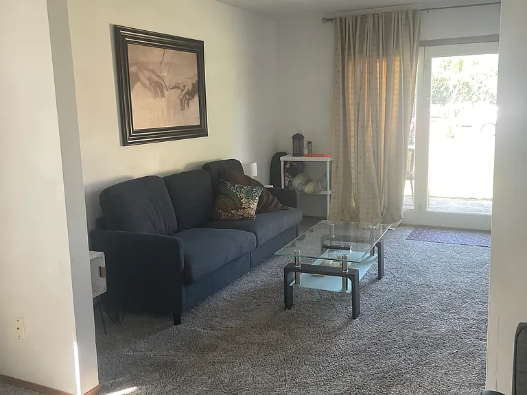 Roberta Dr — Photo 6