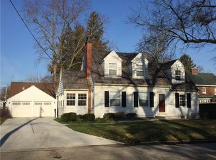 1020 11th St, Charleston, IL 61920