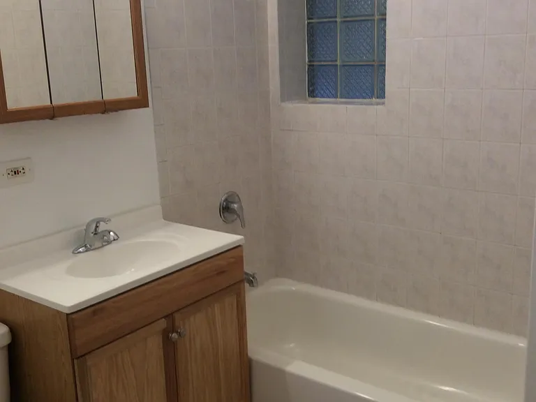 2628 W Augusta Blvd — Photo 7