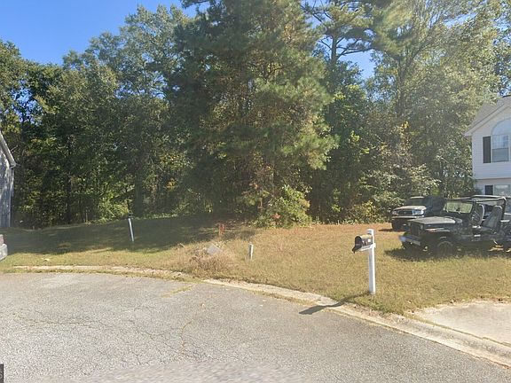 2nd image of 135 Bombay Ln
