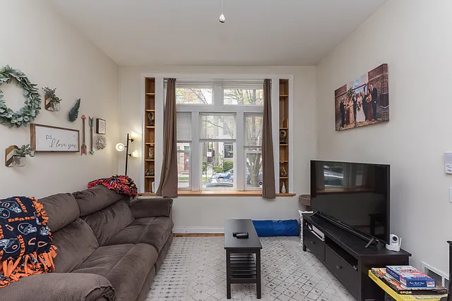 2702 W Thomas St #1F — Photo 2