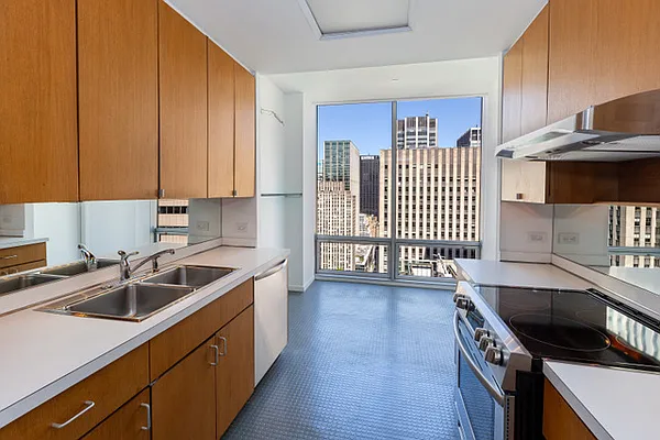 Rented by Vivaldi Real Estate | media 9