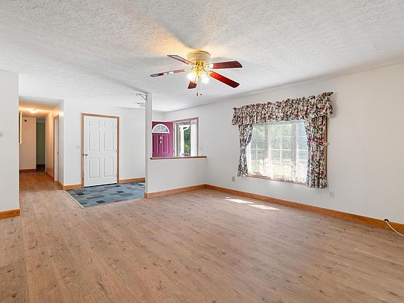 3rd image of 13 Andy Avenue