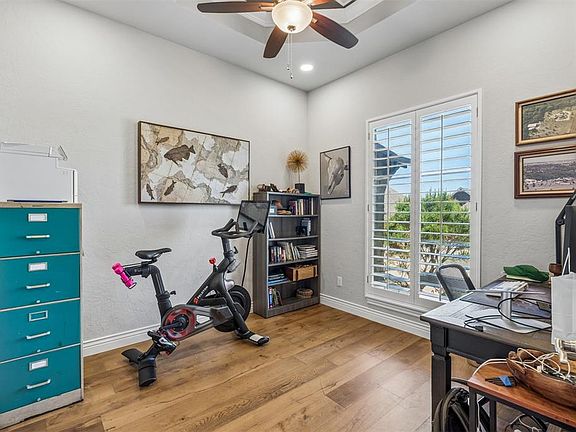 5th image of 2417 Rumble Ln
