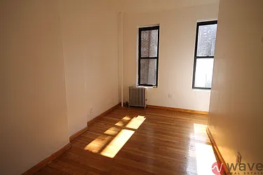 Rented by Wave Real Estate Group