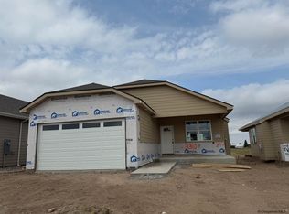 3320 Thomas Rd, Cheyenne, WY 82009