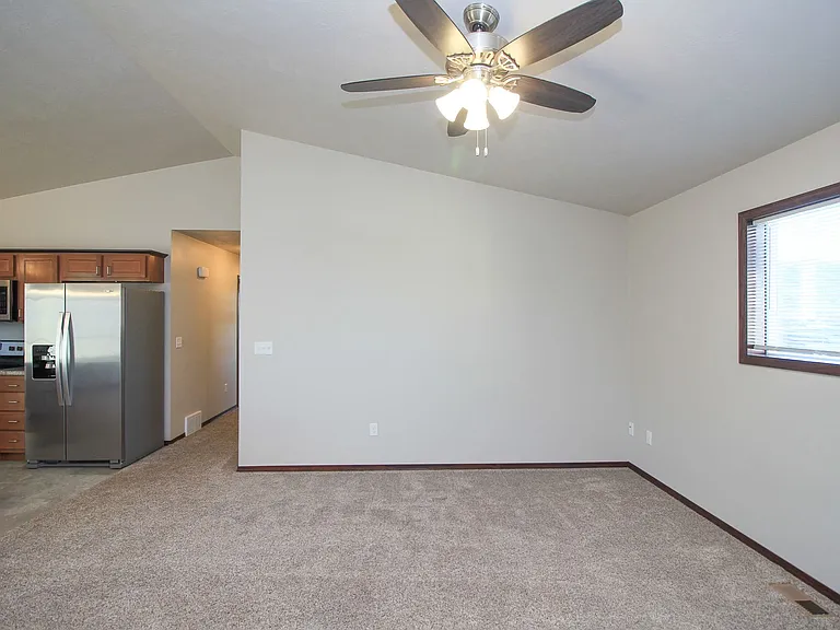 110 Tanner Ct — Photo 7