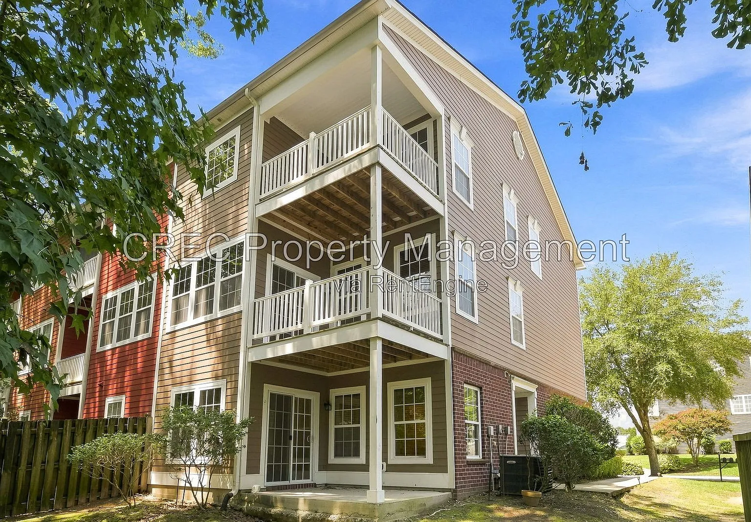 3 bed, 3.5 bath, 2466 sqft, $2,250 — Photo 1