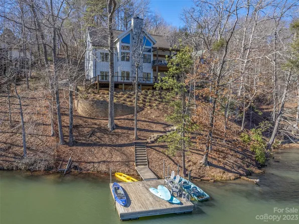 342 W Lake Dr N, Lake Lure, NC 28746