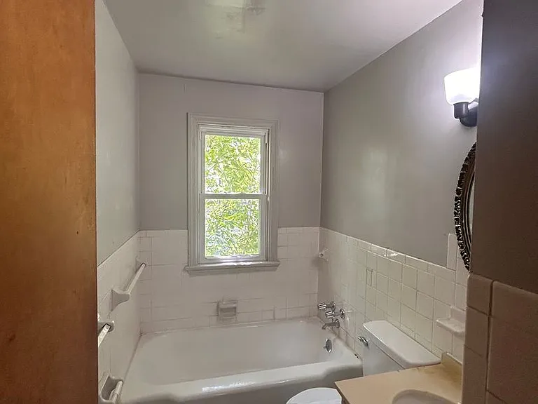 4609 Standish Dr — Photo 5