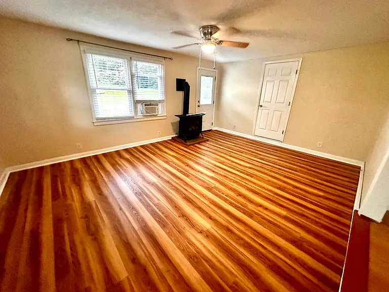 139 Spooks Branch Rd — Photo 4