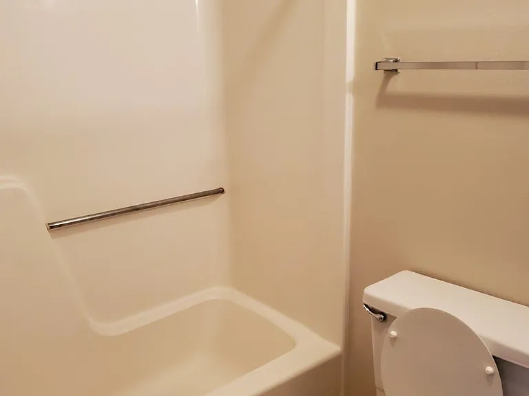Riverwood Apartments — Photo 4