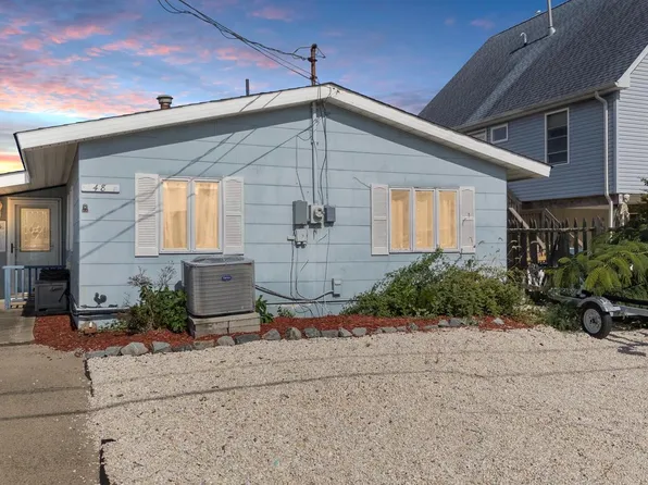 48 W Potomac Dr, Little Egg Harbor, NJ 08087