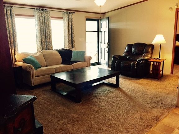 4th image of 215 E Caddo Ave
