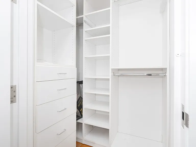 25 Columbus Cir #53F — Photo 13