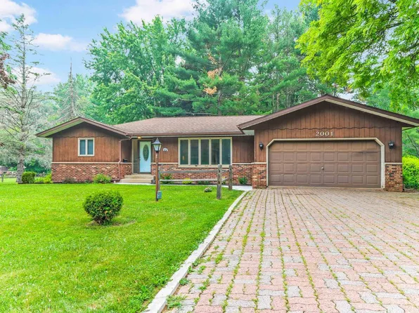 2001 East BLODGETT STREET, Marshfield, WI 54449
