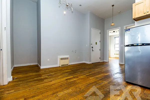 Rented by EXR | media 5