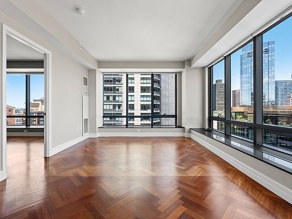 5th image of 2 Avery St APT 19G