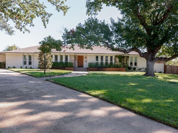 10812 Royal Park Dr