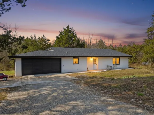 1400 W Trobridge Rd, Columbia, MO 65202