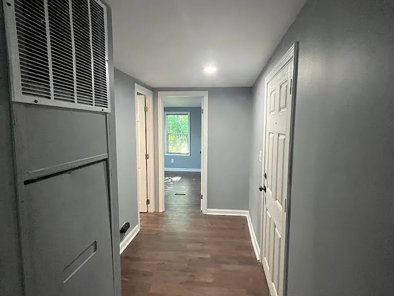 5613 Hardwick Ln — Photo 16