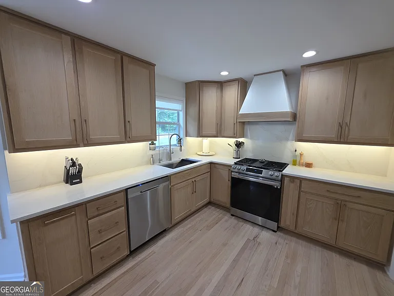 100 Bedford Forrest Dr — Photo 11