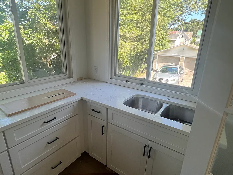 448 Grove St — Photo 5