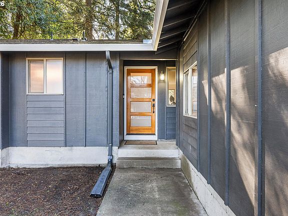 4th image of 5226 SW Taylors Ferry Rd