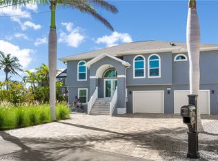17910 Palm Cir, Fort Myers Beach, FL 33931