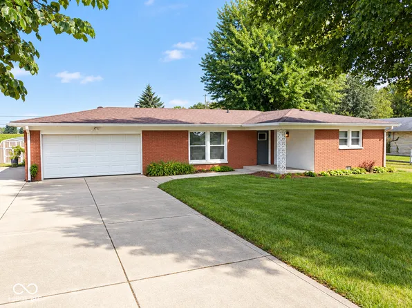 2714 E Woodside Dr, Mooresville, IN 46158