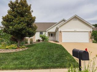 919 Mystic Oaks Ct, Imperial, MO 63052
