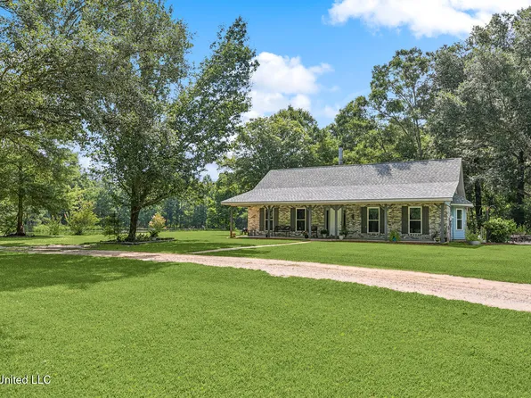 320 McSween Rd, Picayune, MS 39466