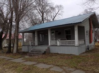 203 N Pine St, Norborne, MO 64668