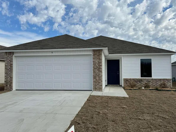 4 Candlelight Dr, Conway, AR 72032