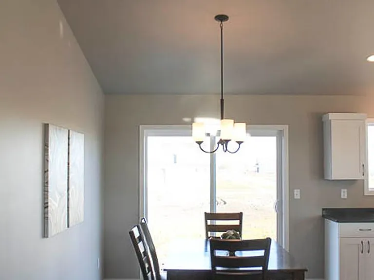 1208 Legion Ln — Photo 7