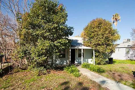114 Franklin St photo 1