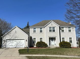 2006 Avondale Ct, Waukesha, WI 53186