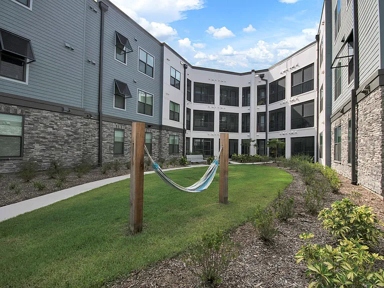 Vintage Winter Park Apartments — Photo 32