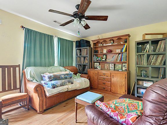 2nd image of 2959 Bobolink Dr