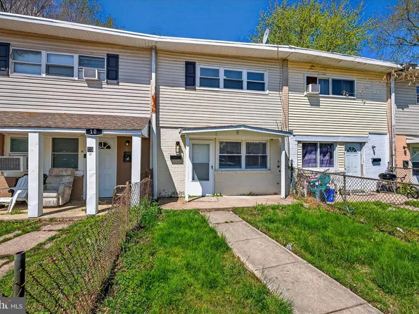 8 Thorn Ct, New Castle, DE 19720