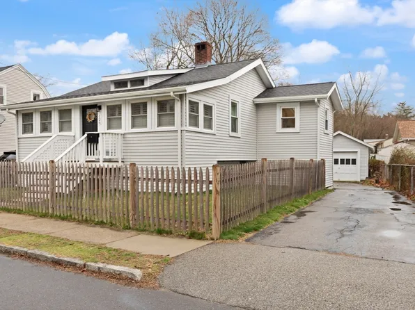 126 White St, Weymouth, MA 02190