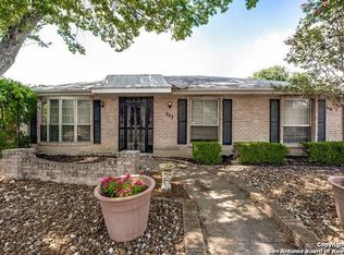 353 Fenwick Dr, Windcrest, TX 78239