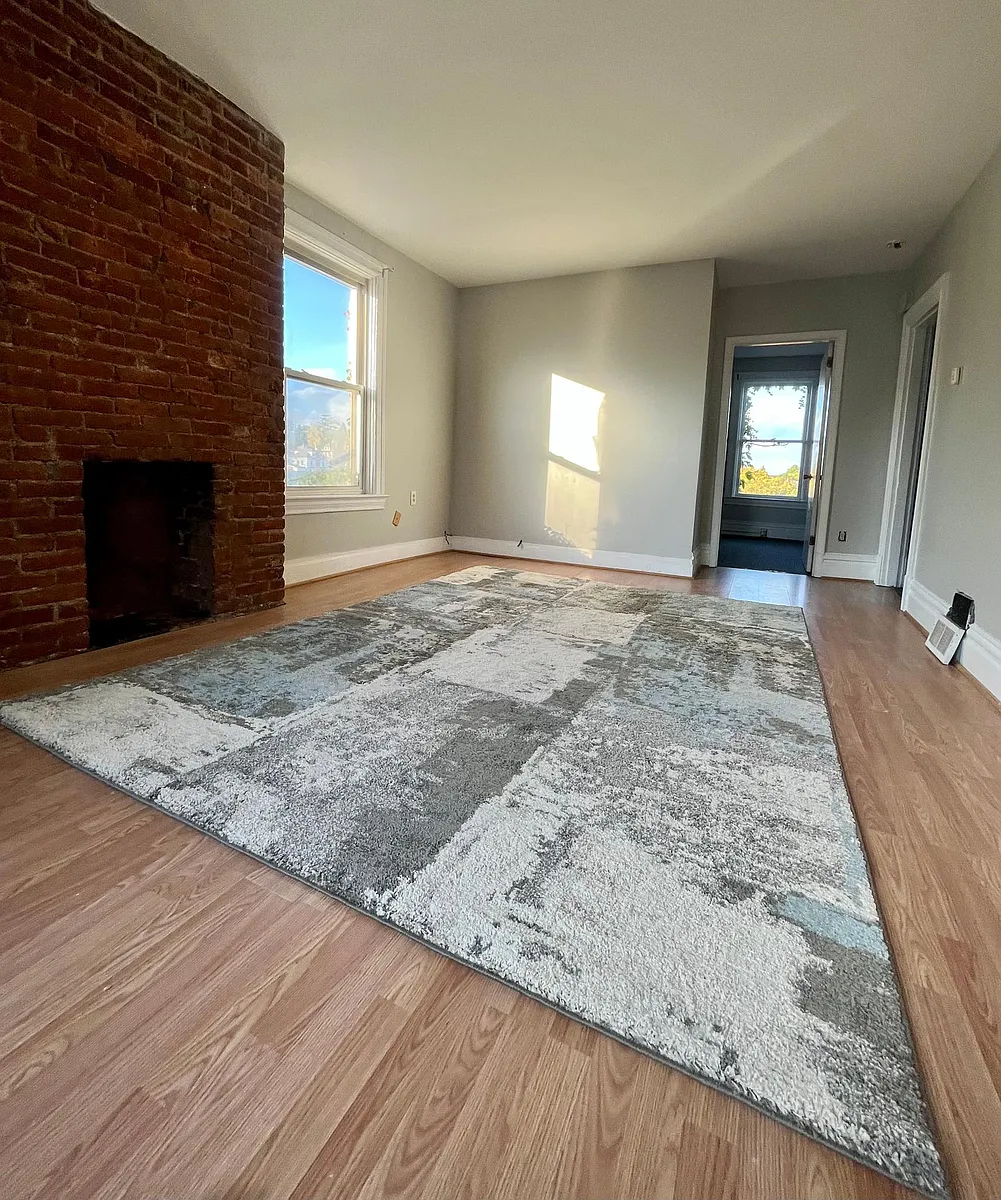 Living Room - 947 Deely St #2