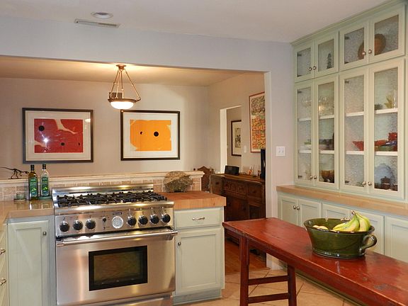 3rd image of 1235 Highland Ave