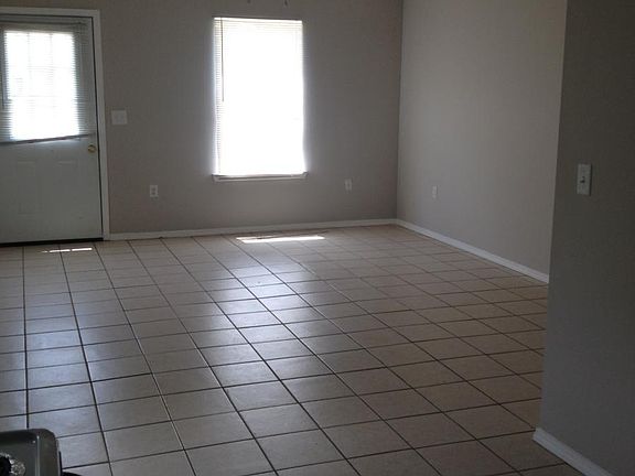 3rd image of 45 Bentley Brooke Ln