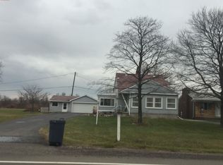 18311 Racho Rd, Brownstown, MI 48193