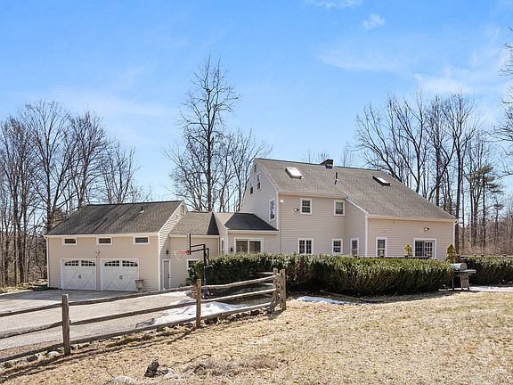43 Woodchuck Hill Road
