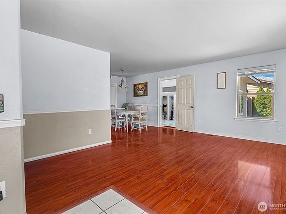 4th image of 604 Bramble Avenue