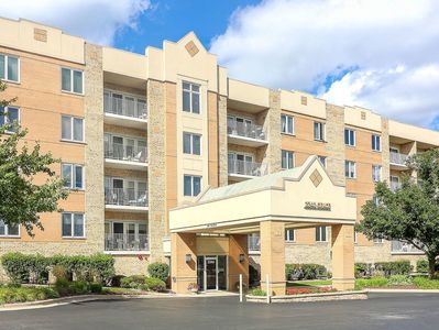 2240 S Grace St APT 212, Lombard, IL, 60148